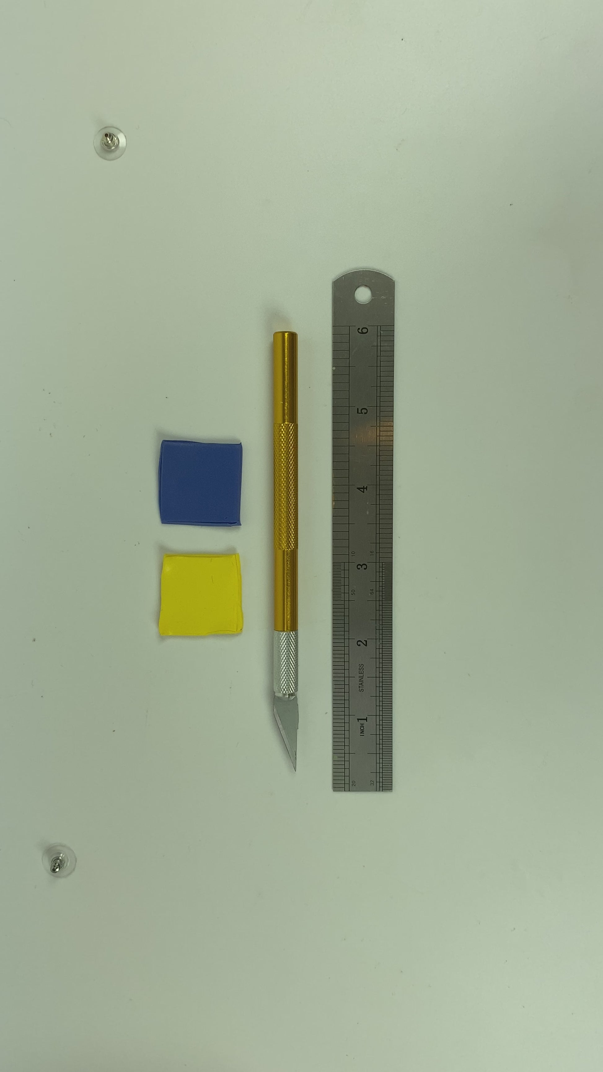Video showing the mixing of the Fiddlehead sample color mixing recipe
