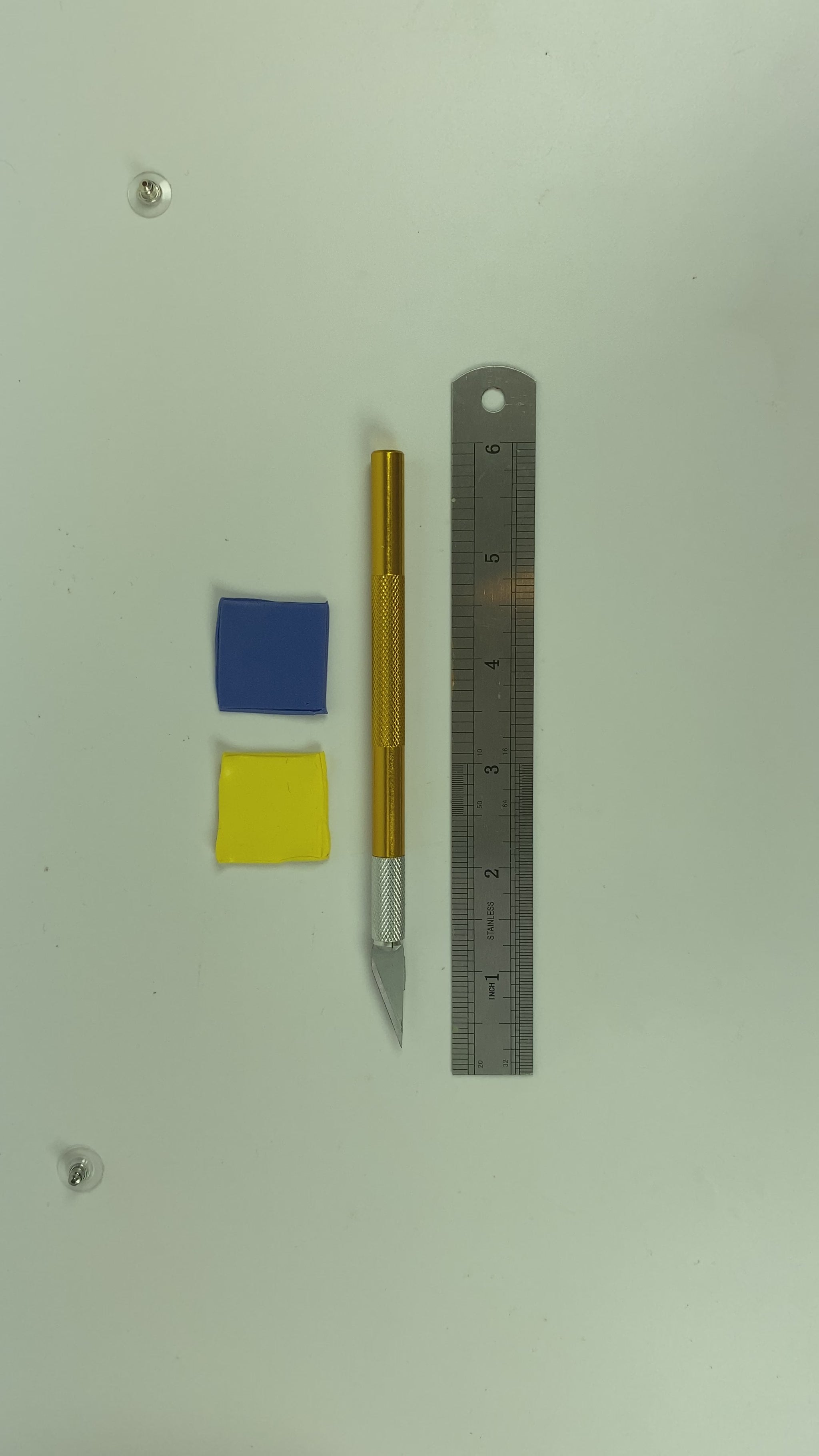 Video showing the mixing of the Fiddlehead sample color mixing recipe